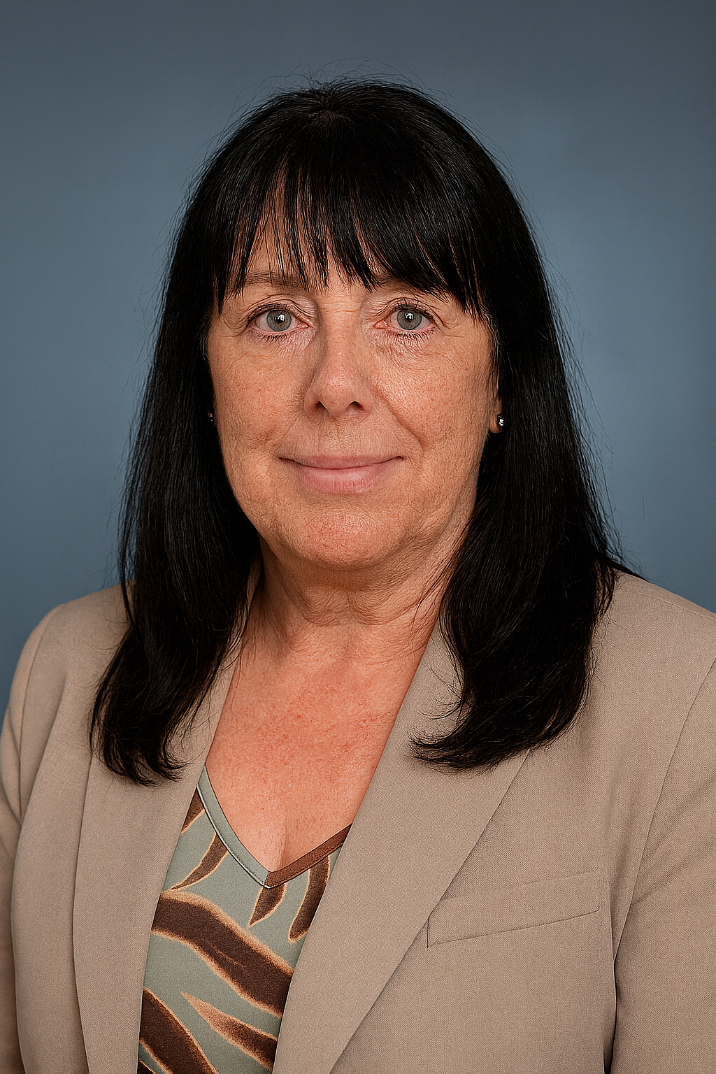 Vanessa Girdlestone, Senior Commercial Broker